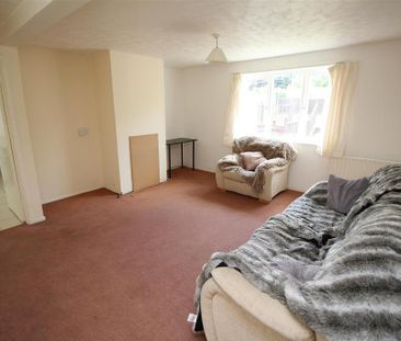 3 bedroom end of terrace house to rent - Photo 1