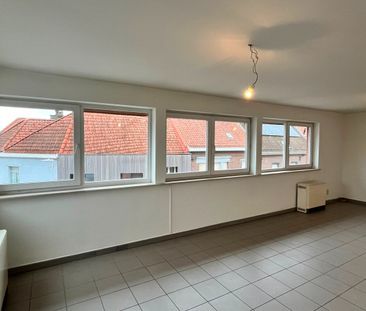 Appartement met 1 slaapkamer en terras nabij het centrum van Gullegem. - Foto 1