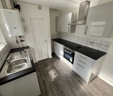 Brynglas Street, Pen-Y-Darren - Photo 3