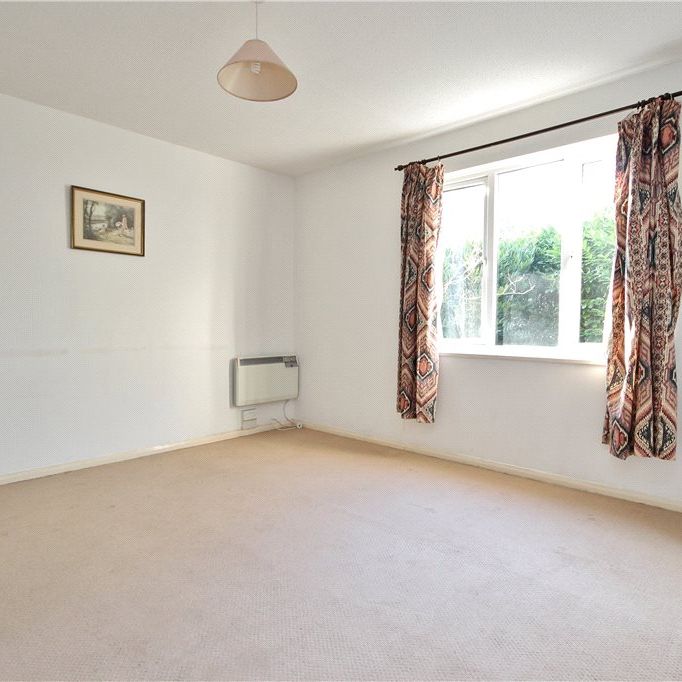 Elder Close, Guildford, Surrey, GU4 7YW - Photo 1