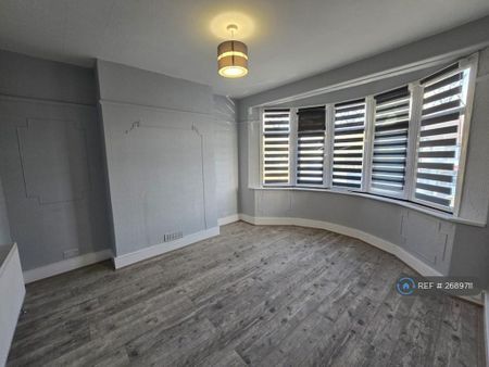 4 bedroom terraced house to rent - Photo 5