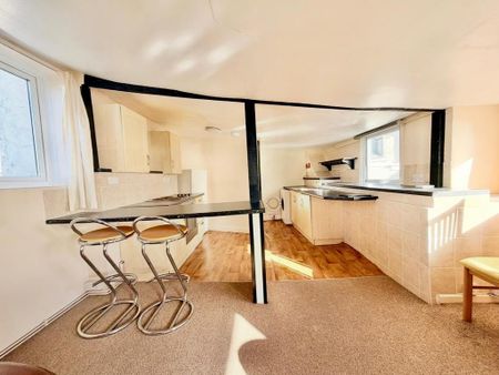 1 bedroom flat to rent - Photo 2