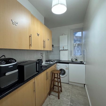 1 Bed Flat, Brecknock Road, N19 - Photo 3