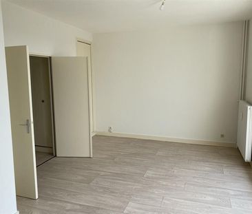 Location Appartement 1 pièce 31m² ANGERS 49100 - Photo 6