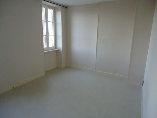 Location Appartement 2 pièces 48m² FOURCHAMBAULT 58600 - Photo 1
