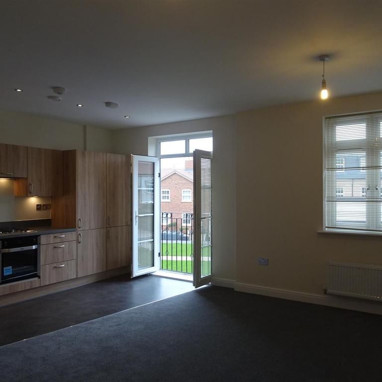 2 bedroom flat to rent - Photo 1
