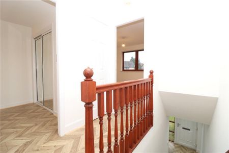 2 bedroom semi-detached house to rent - Photo 4