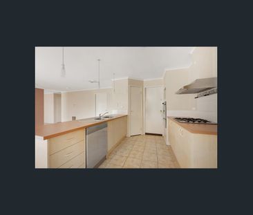 Family Home - Photo 5