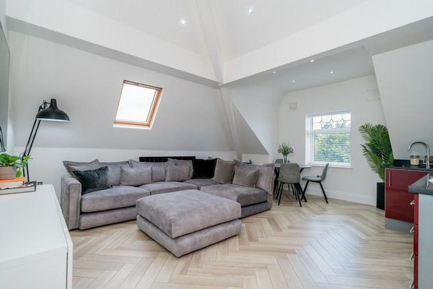 2 bedroom penthouse to rent - Photo 1