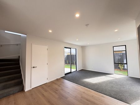 17C Harrow Street, Phillipstown - Photo 2