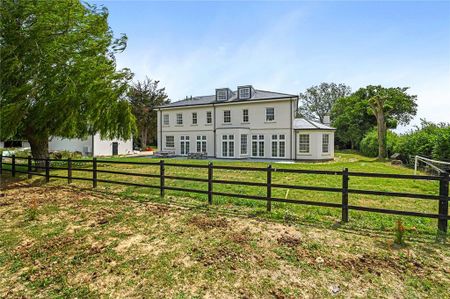 6 bedroom detached house to rent - Photo 4