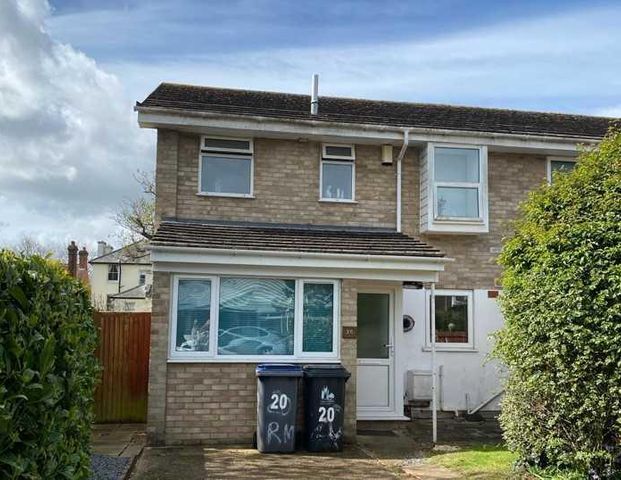 5 bedroom semi-detached house to rent - Photo 1