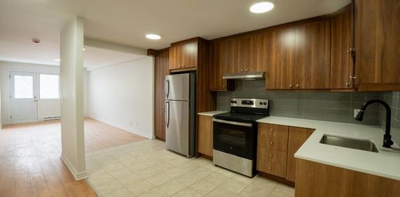 Vivre au Bord de l'Eau : 1, 2, 3 Ch. Rénovés Montréal-Nord - appartement / logement à louer - Photo 2
