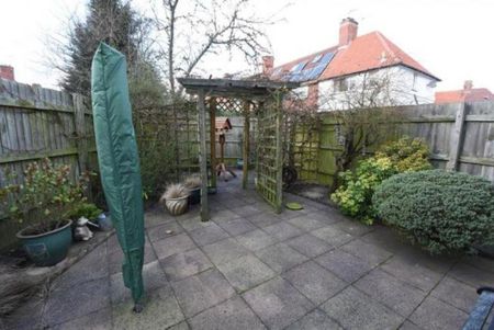 2 bedroom terraced house to rent - Photo 4