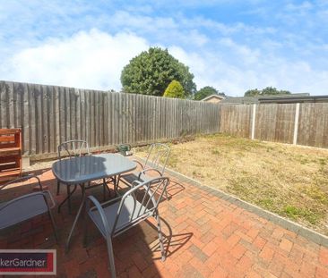 1 bedroom in a house share to rent - Photo 3