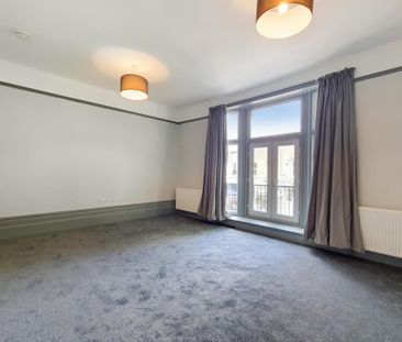 4 bedroom terraced house to rent - Photo 2