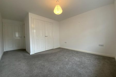 4 bedroom detached house to rent - Photo 4