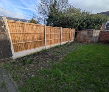 3 bedroom terraced house to rent - Photo 6