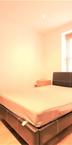 Kings Road, Reading Kings Road, Reading - Photo 1