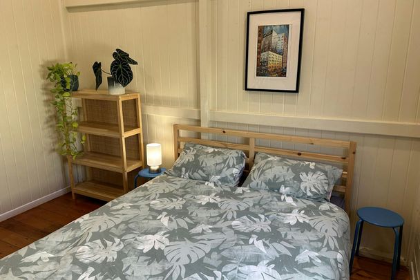 Furnished Queenslander in Prime Location - Photo 1