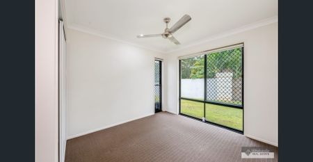 CHARMING 4 BEDROOM FAMILY HOME - Photo 3