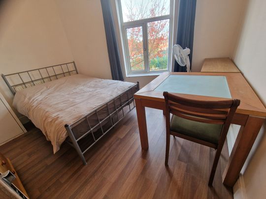 3 Bed Flat, Gerald Road, M6 - Photo 1