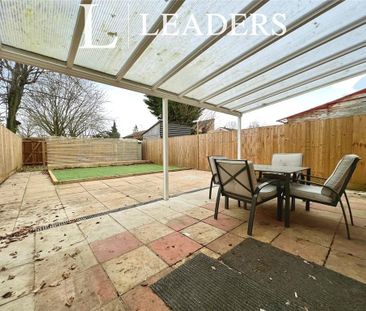 1 bedroom in a house share to rent - Photo 3