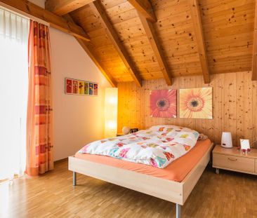 Helle Dachwohnung inkl. Bastelraum und Kellerabteil - Photo 3