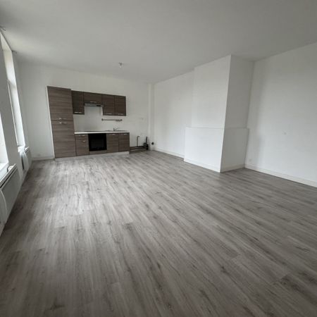 Location Appartement 3 pièces 81m² CONDE SUR L ESCAUT 59163 - Photo 4