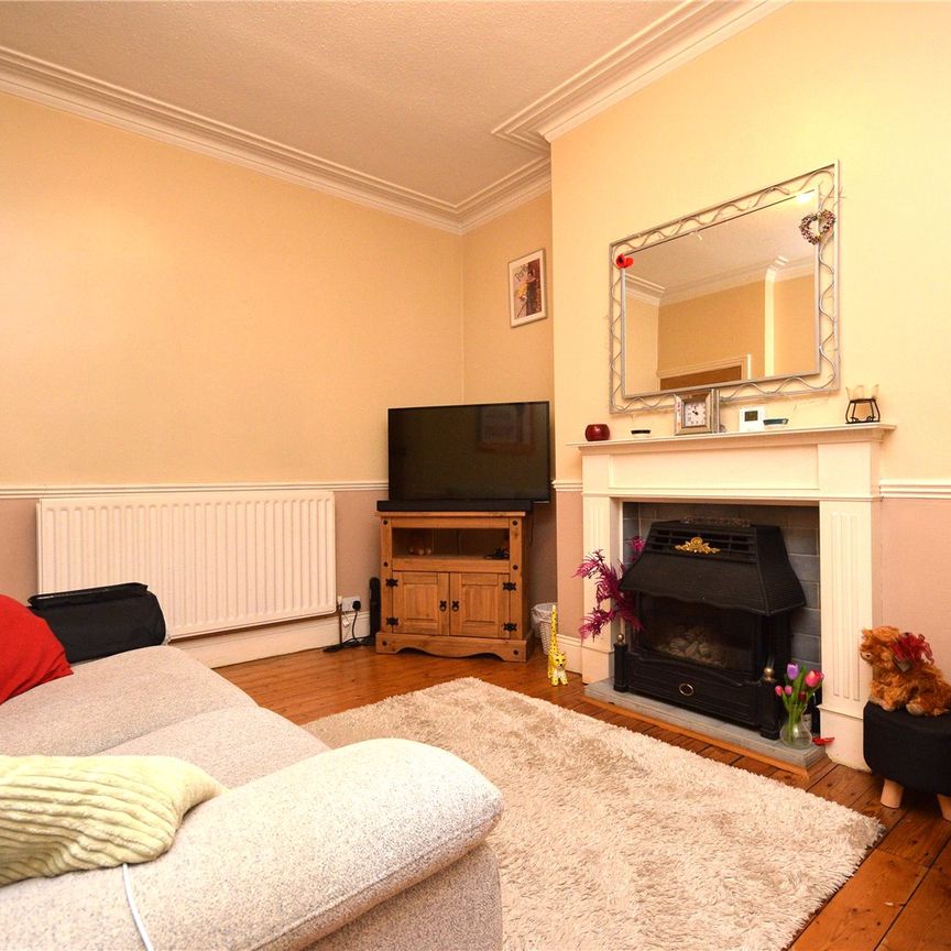 30, Yewdall Road, Rodley, Leeds, West Yorkshire, LS13 1NB - Photo 1