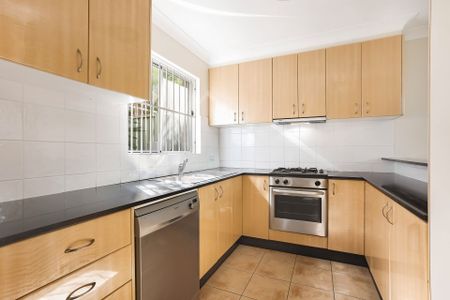 EXCEPTIONAL TWO BEDROOM APARTMENT - Photo 3