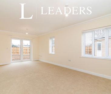 3 bedroom bungalow to rent - Photo 1