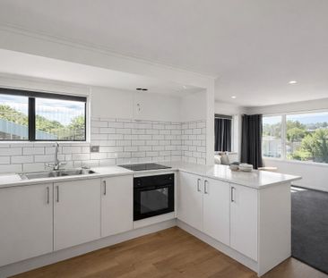 4-bedroom home in Onerahi - Photo 3