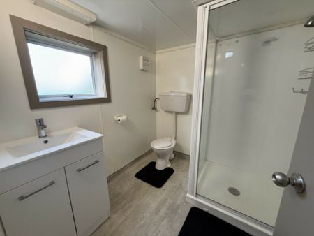 Tidy 2-Bedroom Apartment in Central Location - Photo 3