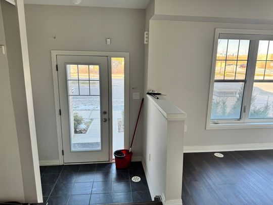 For Lease - 25 Prince William Boulevard, Clarington, Ontario - Photo 1