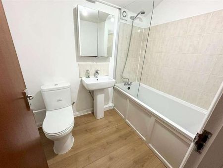 High Street, Cowley, UB8 - Photo 2