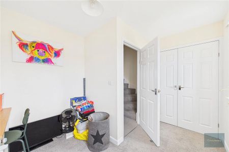 3 bedroom semi-detached house to rent - Photo 4