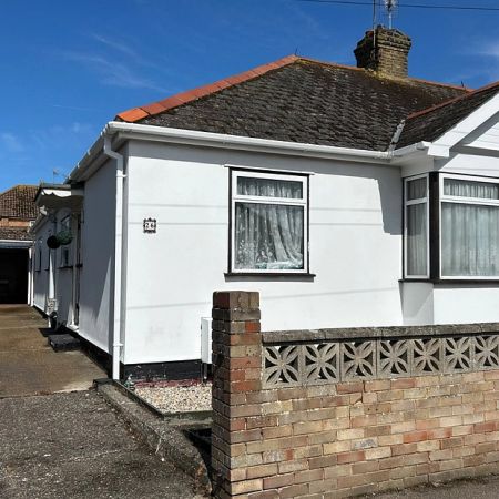 Kings Avenue, Ramsgate, CT12 6DL, Kent - Photo 4