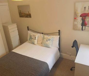 : Rupert Road, Guildford, GU2 - Photo 3