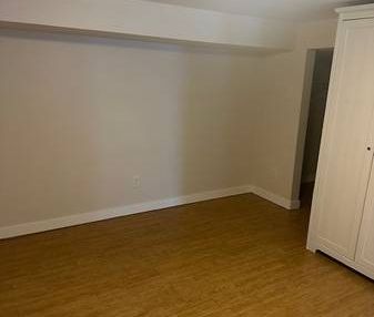 1 Bedroom Basement Suite - Photo 4