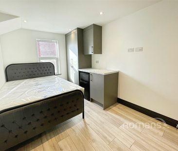 1 bedroom property to rent - Photo 6