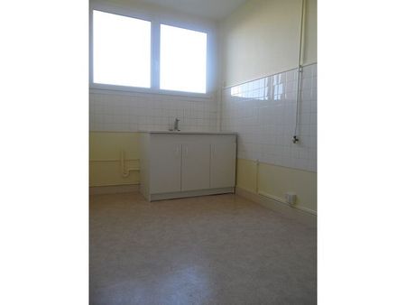 Location Appartement 3 pièces 59m² BOURGES 18000 - Photo 4