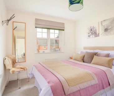 4 bedroom end of terrace house to rent - Photo 5