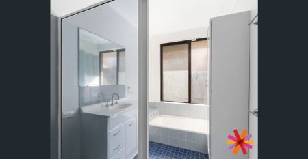 SPACIOUS HOME - Photo 3