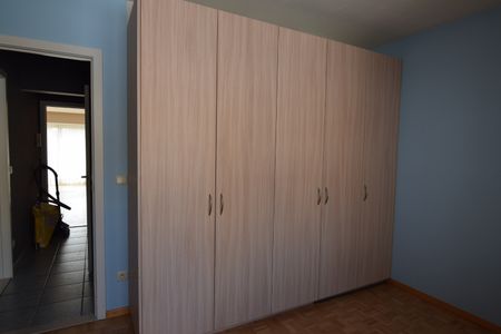 Appartement met twee slaapkamers. Met uitzicht op het park aan de Kerk te Blankenberge. Dichtbij het centrum en het station van Blankenberge. - Photo 3