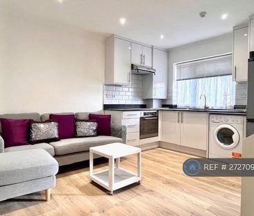 3 bedroom flat to rent - Photo 3