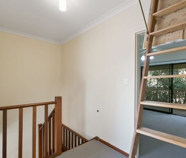 EASY LIVING PADDINGTON STYLE TERRACE TOWNHOUSE - Photo 5
