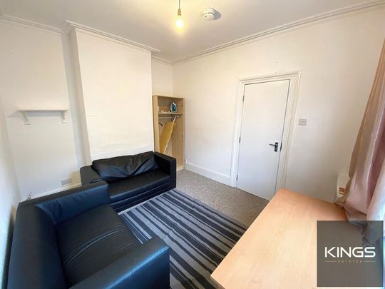 5 bedroom terraced house to rent - Photo 1