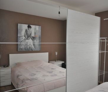 Recent appartement met 2 slaapkamers en garage. - Photo 2