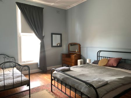 Pub Rooms For Rent - Photo 2